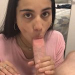 CUTE LATINA SWALLOWS CUM