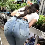 DESCONOCIDO SE COJE A MI ESPOSA DESPUES DE RECOGERLA EN EL SUPER