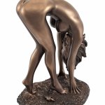 Veronese Bronzed Finish Nude Woman Bent Over Pose Statue Erotic Art : Amazon.co.uk: Home Kitchen