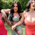 Jennifer White en Chasing That Big D...Again!