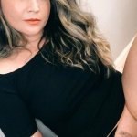 Mom of 2 would you still fuck me?