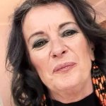 Gilf wordt gevuistneukt op de bank met Betty Rixton door Mature Climax
