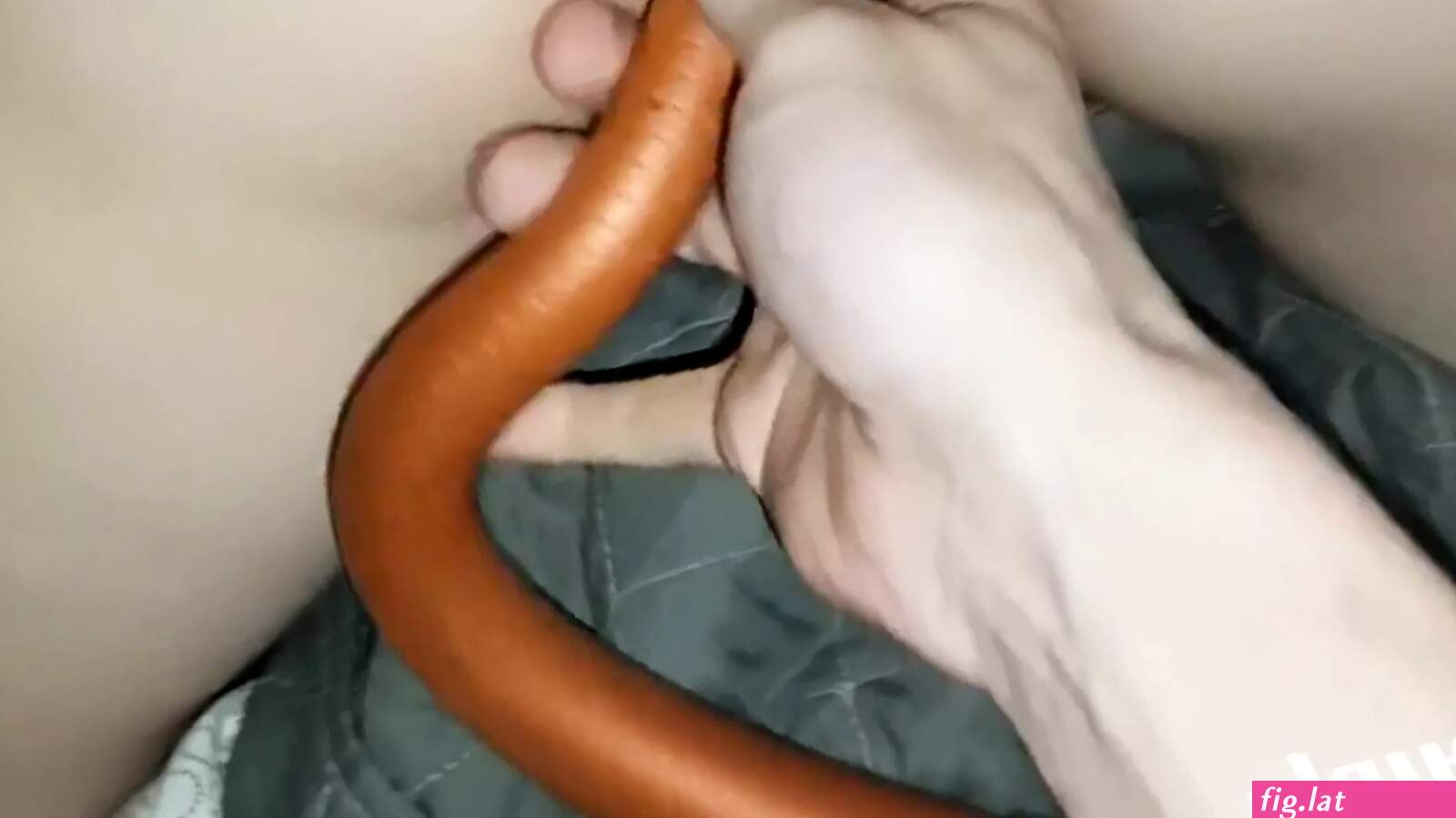 Canned and anal fucked (photos)