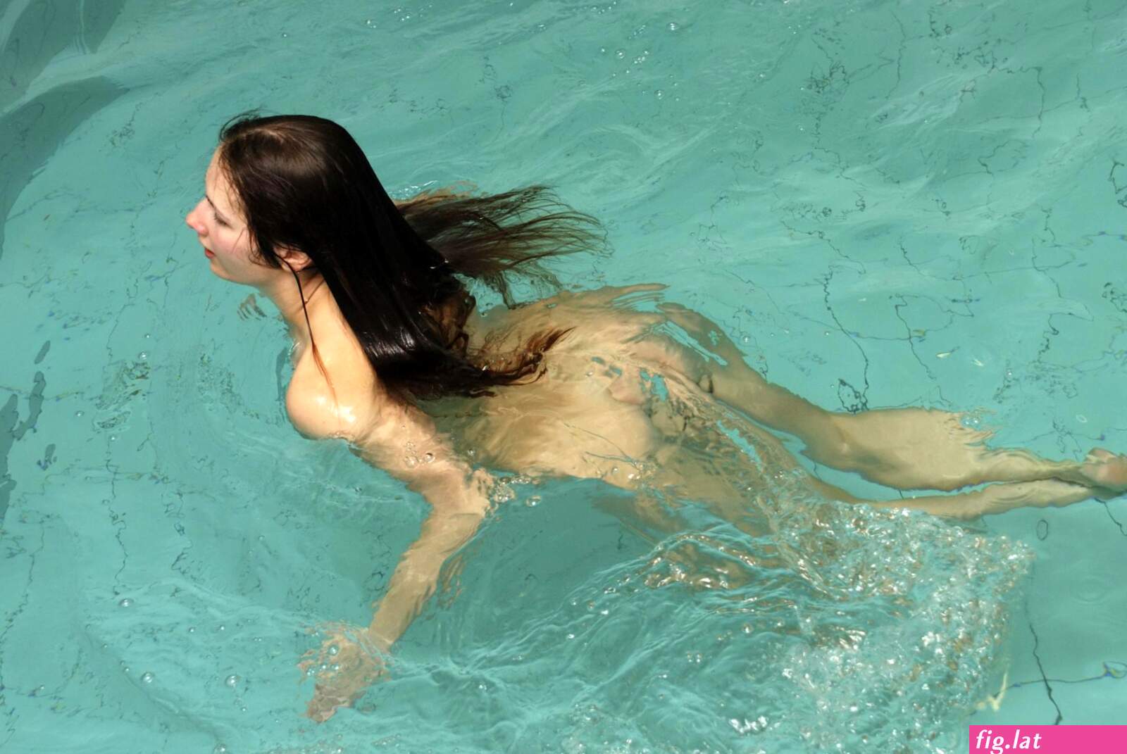 Dsf naked pool gymnastik (photos)