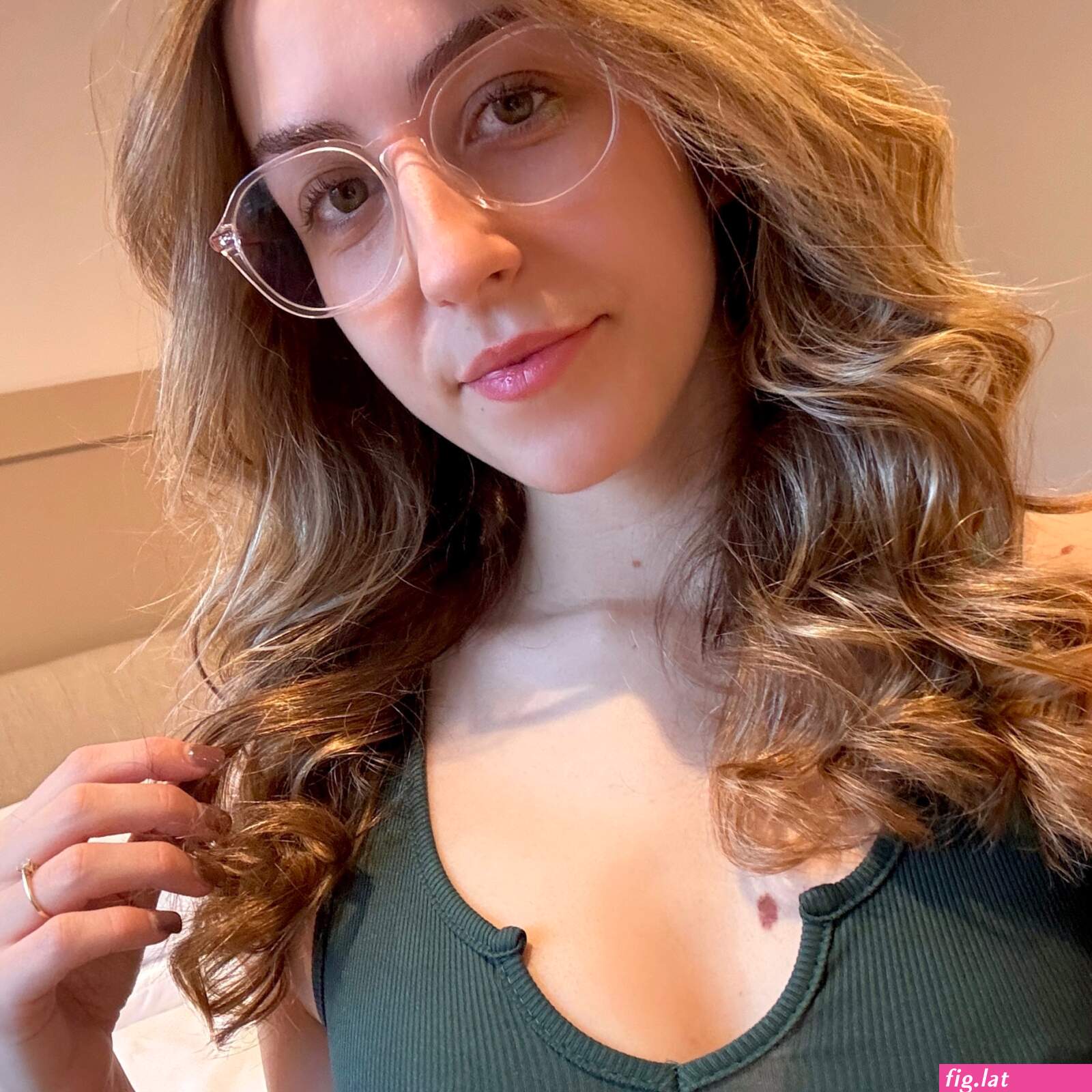 Misbehavingmads pussy licking 21 (photos)