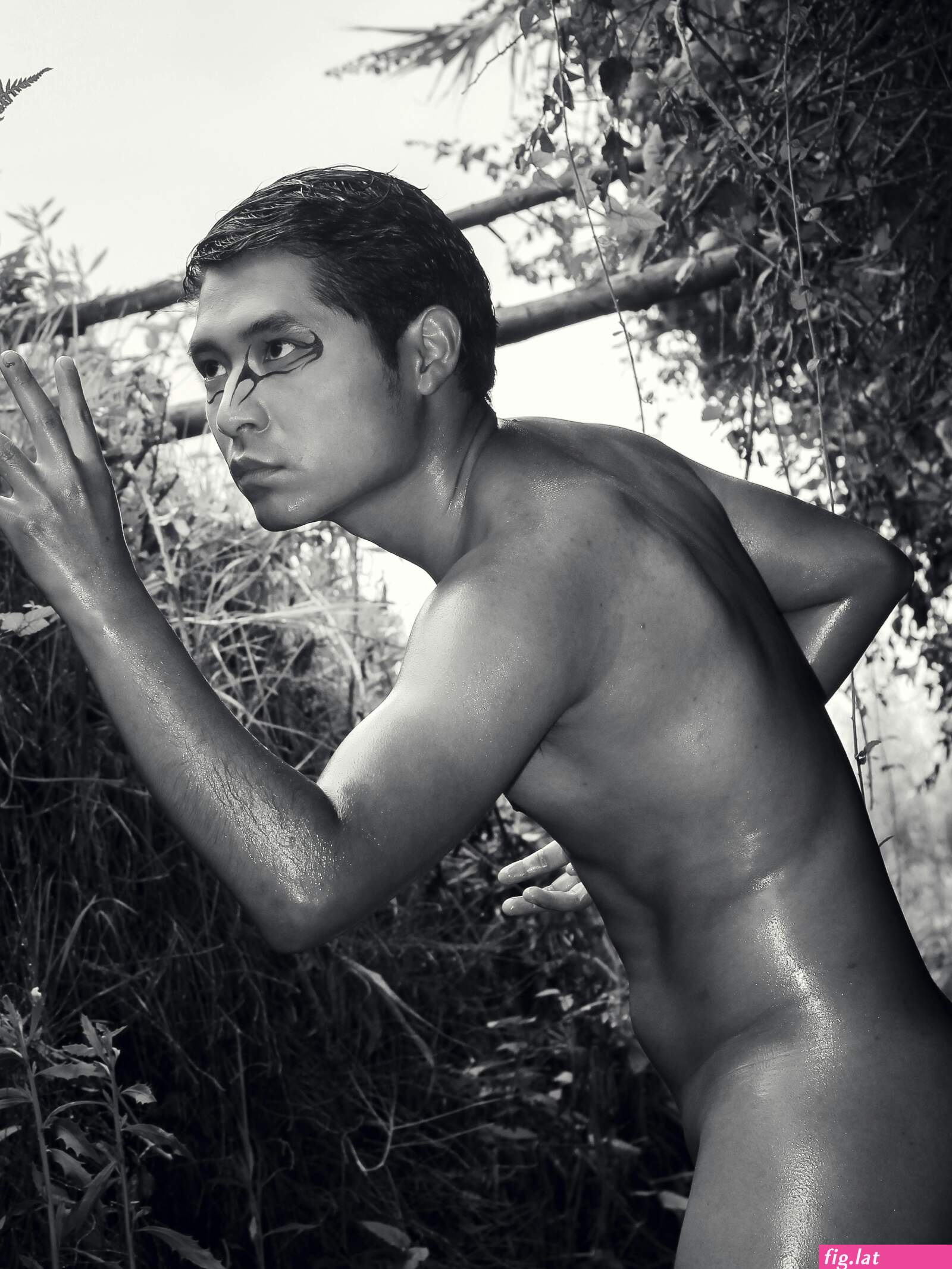 Potho shoot naked men (photos)